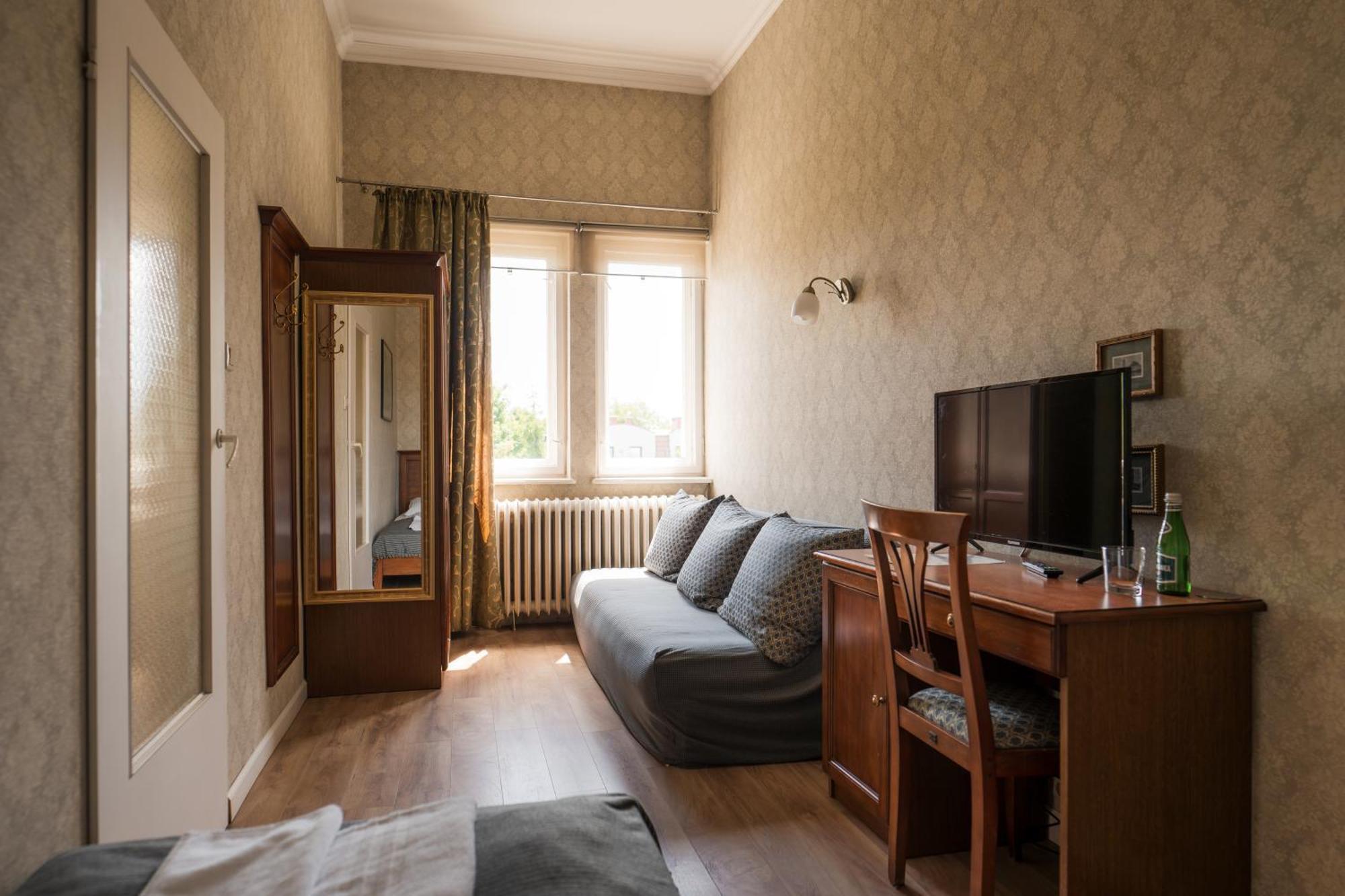 Irena Hotel 2*